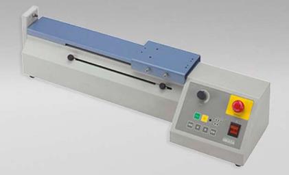 COMPATIBLE CON TODOS LOS DINAMÓMETROS IMADA CAPACIDAD 275 LBF RANGO DE VELOCIDAD AJUSTABLE 7.62 MM/MIN - 177 MM/MIN RECORRIDO DE CARRO 285 MM